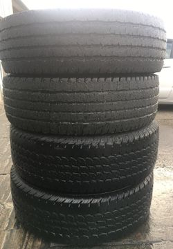 18" 4 used tires LT275/70R18 10 ply