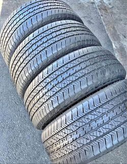 275/60/20 Hankook 🌟🌟 Vendo un set de llantas con 80% de vida las 4 🌟🌟🤩