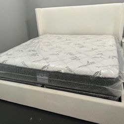 NEW MATTRESS KING SIZE PLUSH WITH BOX SPRING 