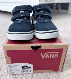 Vans Ward Mid V - toddler size 5 like new Navy