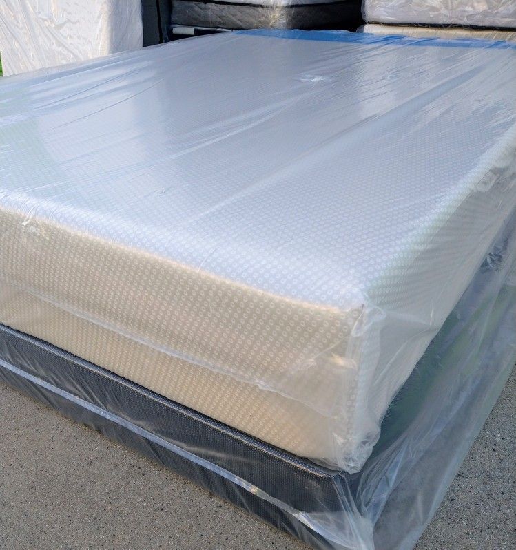 King,Calk,Qn, Mattress 12" Memory Foam And Box Spring 