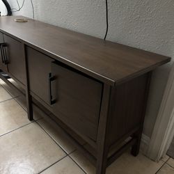 Tv stand 
