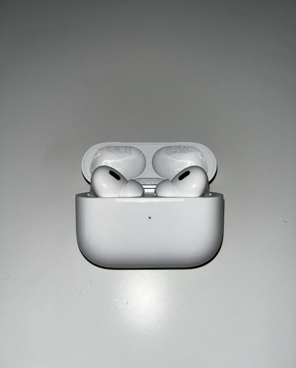 Apple Headphones Pro 2nd Generation