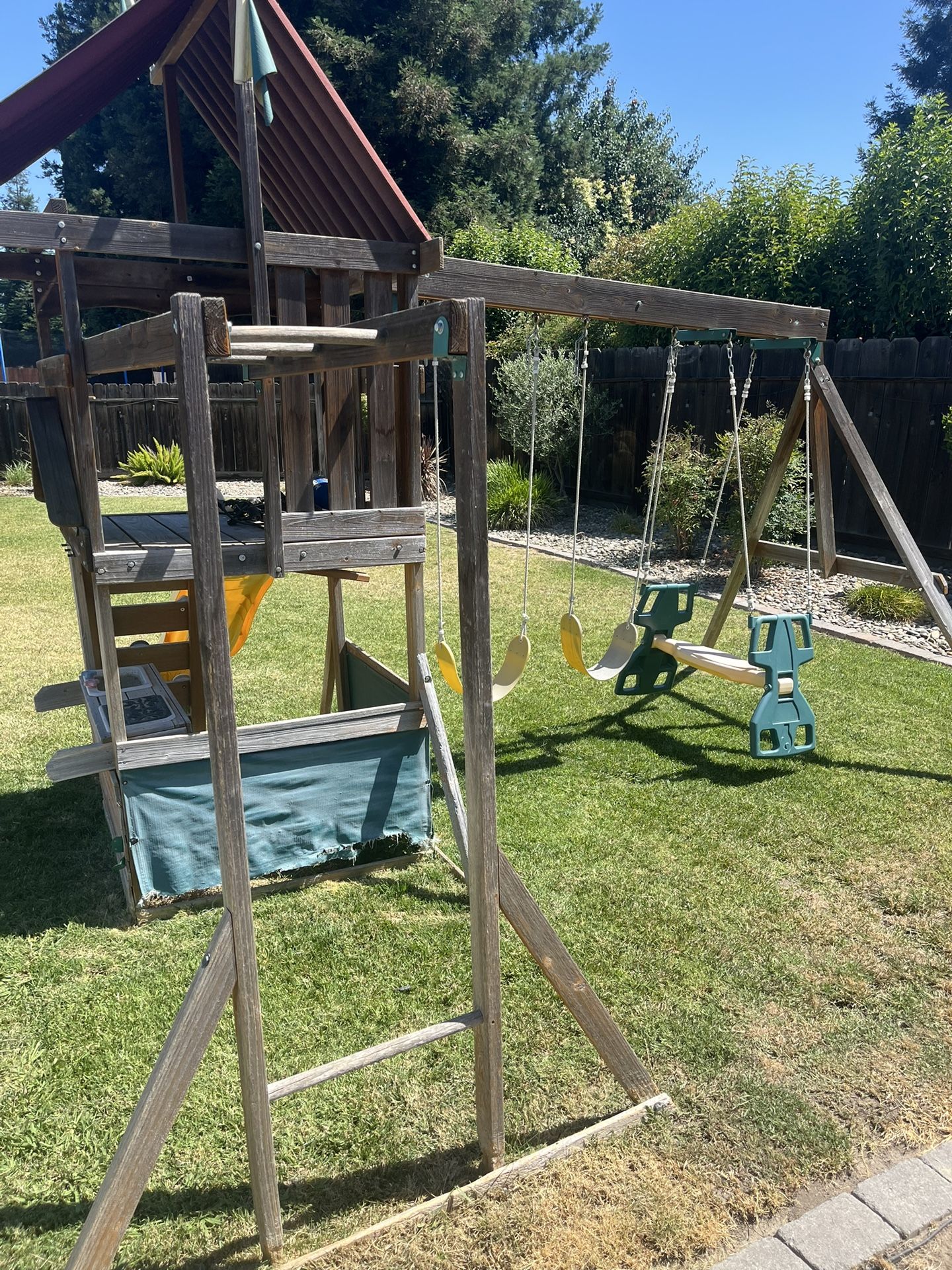 Swing Set. Free