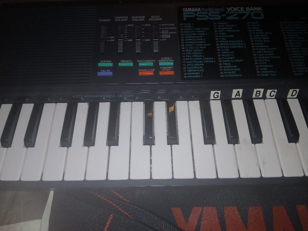 Vintage Yamaha PSS 270 Synthesizer