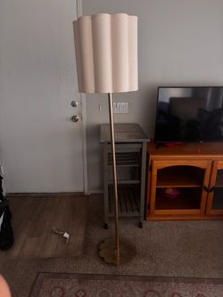 Scalloped floor lamp