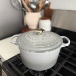 Le Creuset Pot 