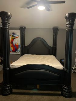 Mcferran Canopy/ Pillar Bed With Matching Dresser
