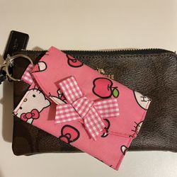 Hello Kitty Card Or Cash  Holder 