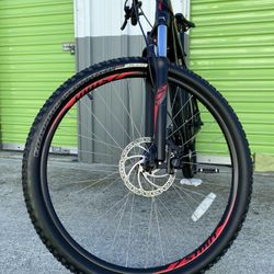 SPECIALIZED MOUNTAIN BIKE 