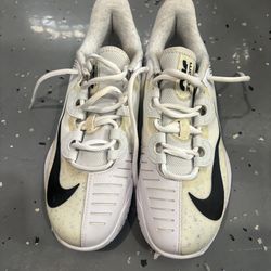 Nike shoes US 8.5
