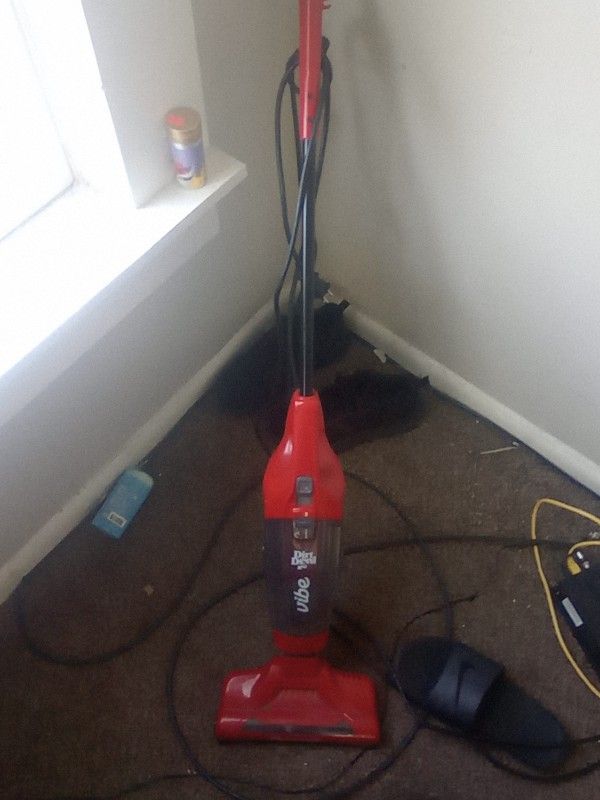 DIRT DEVIL VIBE 2 IN 1 VACUUM 