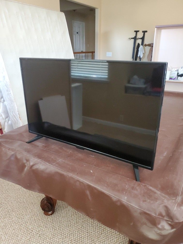 Insigna 43" LED Color TV