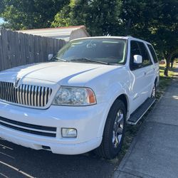 2005 Lincoln Navigator