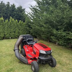 Craftsman T110 Riding Lawnmower With Bagger System 