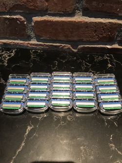 Gillette Fusion 5 Blade Refills Brand New HALF PRICE