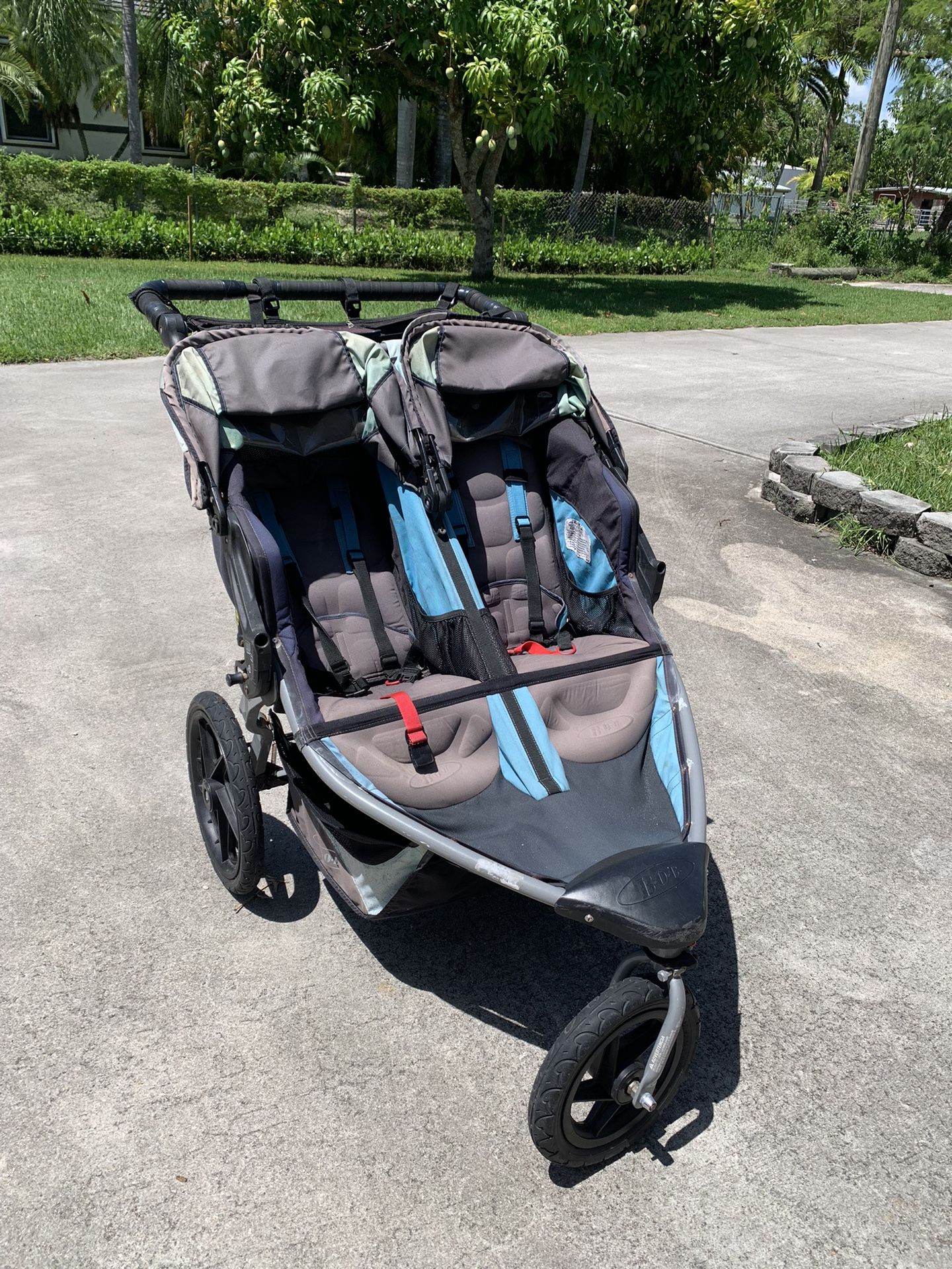 stokke jetkids used BedBox After Cleveland brawl, Vikings Rod Weight:6WT on suitcase designed for HYDRO PRO