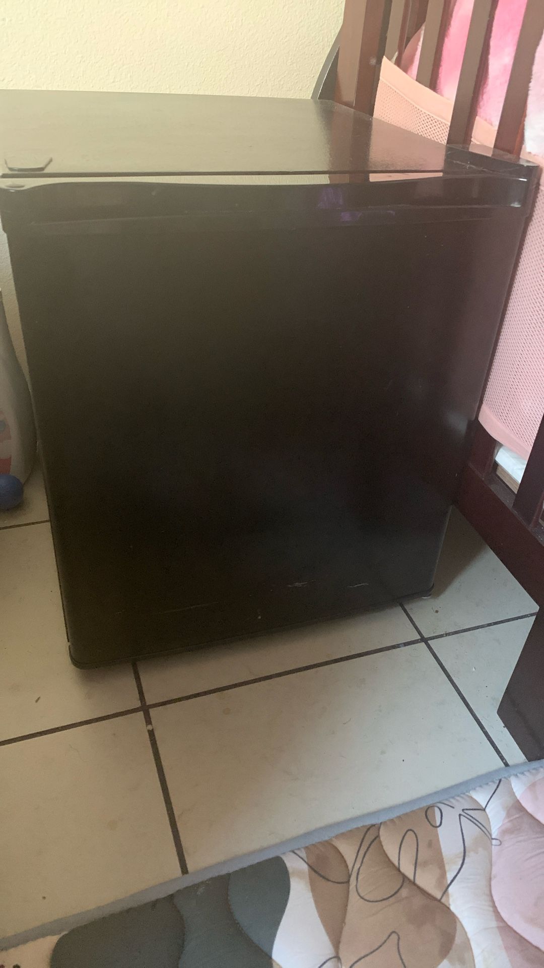 Mini Fridge 