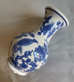 New Chinoiserie-Style Blue and White Floral Patterned Porcelain Vase w/Bird Motif