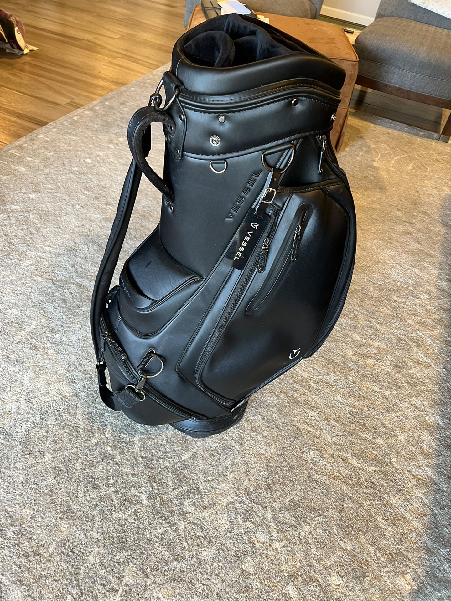 Staff Bags  VESSEL Golf