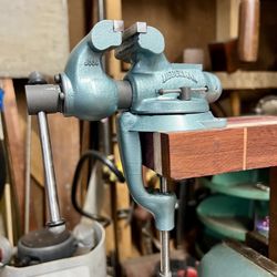 Smaller Jeweler Vise