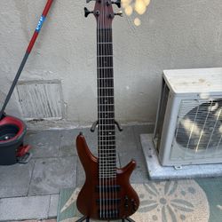 Ibanez 6 string bass