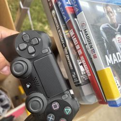 PS4 Controller 