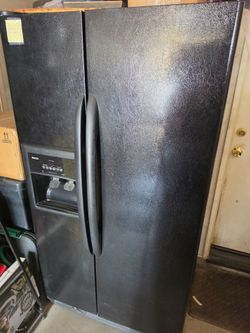 Kenmore Coldspot Black Side-by-Side Refrigerator w/ Ice & Water Dispenser