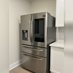 Samsung Family Hub - Like New - Issaquah, WA