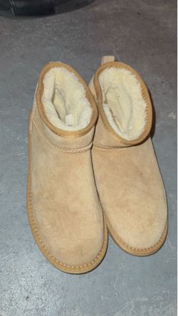 Snow boots