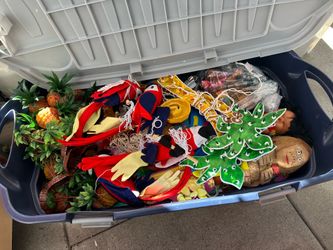 Luau Party Decor LOT- 90+ items