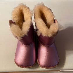 Ugg Toddler Boots Size 4/5