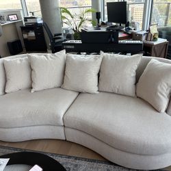 99”W x 42”D x 29”H Stylish Astaire Sofa