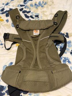 Ergobaby Omni breeze