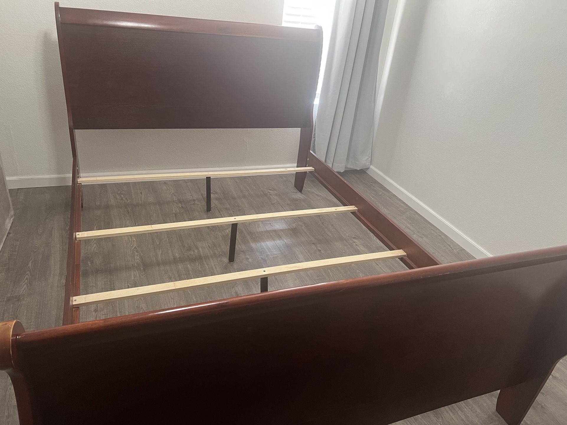 Wooden Queen Bed Frame and multi drawer Dresser -matching set - clean