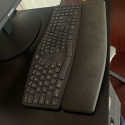 Logitech ERGO K860 Wireless Ergonomic Keyboard - Split Keyboard, Wrist Rest, Natural