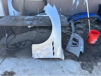 14-23 Maserati Ghibli Front Left Driver Side Fender Assembly OEM