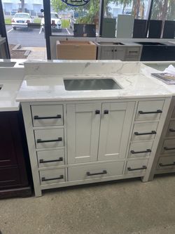 Bathroom vanity cabinet 42” solid mango Quartz top with sink and backsplash