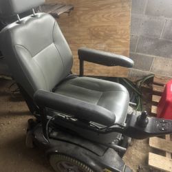 Wheelchair Battery Powered Plus Truck Lift