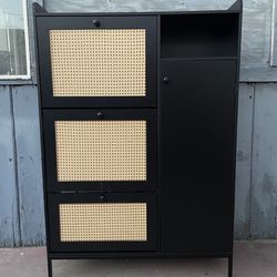 Shoes  Cabinet Storage In Good Condition 