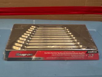 Snap-on Tools  10 pc Metric Flank Drive® Plus Reversible Ratcheting Combination Wrench Set (10–19 mm)