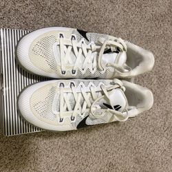 Kobe 11 EP Low Fundamentals - Size 8.5 (Used, Box)