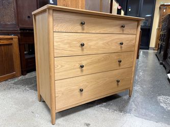 Modern 4-Drawer Oak Dresser