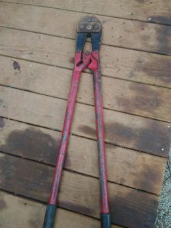 BIG BOLD CUTTERS
