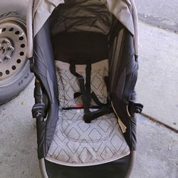 Graco Stroller Missing The Tray.    Taking Offers