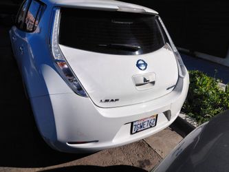 NISSAN LEAF AÑ0 2015 ELECTRICO CON 47 MIL MILLAS