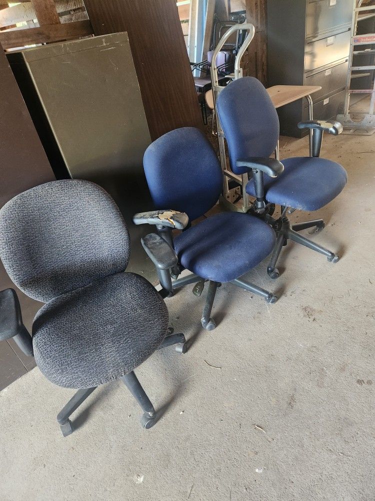 Lots Of Office Chairs