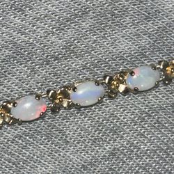 Stunning 14k Yellow Gold Bracelet W 17 Natural Opals 