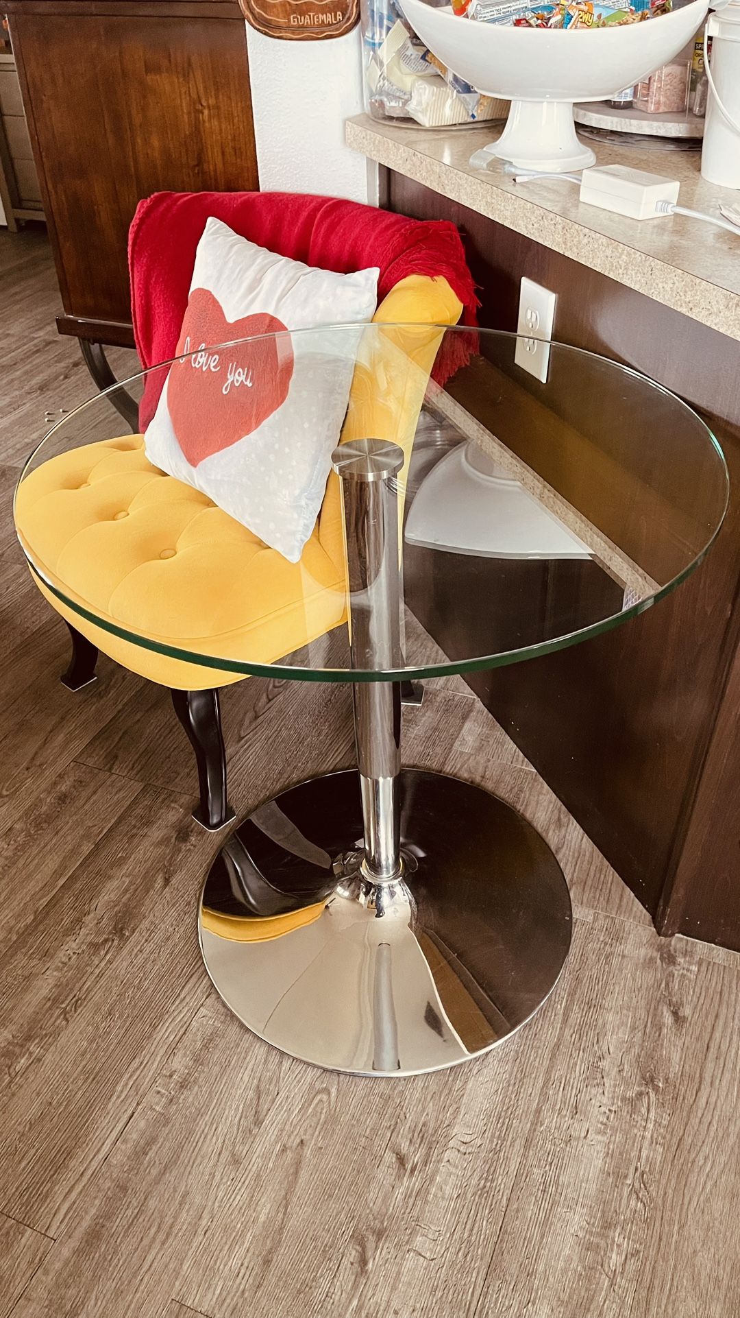 39.25'' Round Glass Table with 29''H Chrome Base