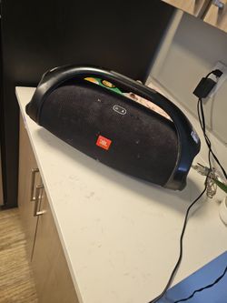 JBL  BoomBox speaker 🔊